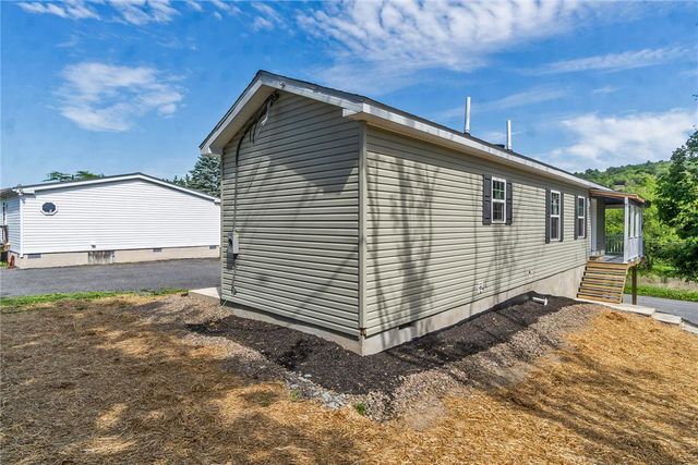 624 Main Road, Franklin Twp, PA 18235