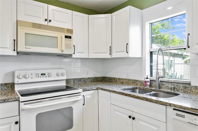 4740 22ND AVENUE N, St Petersburg, FL 33713