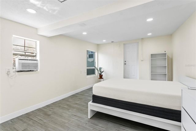 4740 22ND AVENUE N, St Petersburg, FL 33713