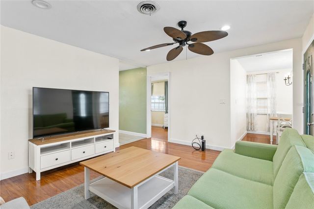 4740 22ND AVENUE N, St Petersburg, FL 33713
