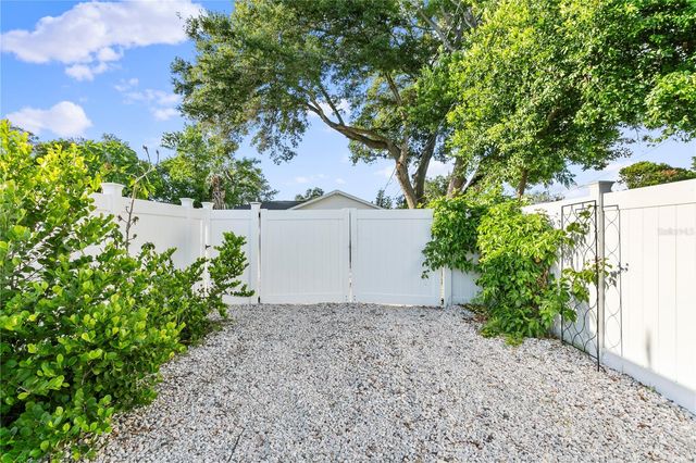4740 22ND AVENUE N, St Petersburg, FL 33713
