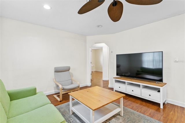 4740 22ND AVENUE N, St Petersburg, FL 33713