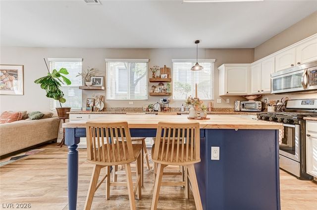 10617 Austin Bluffs Avenue, Las Vegas, NV 89144