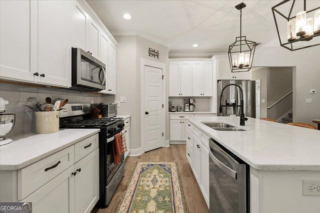 620 Whispering Pines Drive, Macon, GA 31211