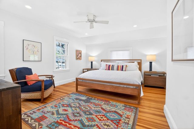 70 Curve St, Wellesley, MA 02482