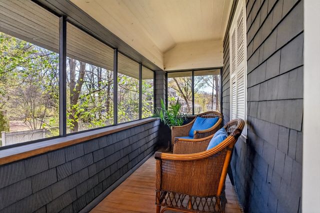 70 Curve St, Wellesley, MA 02482