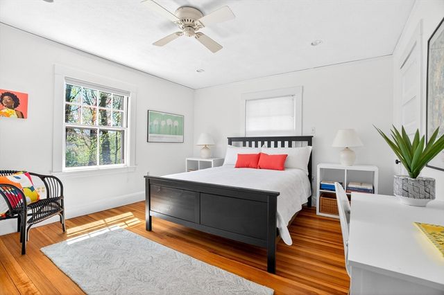 70 Curve St, Wellesley, MA 02482