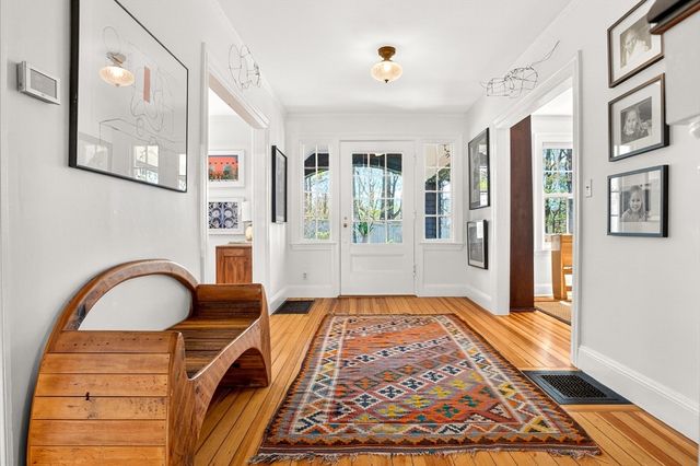 70 Curve St, Wellesley, MA 02482