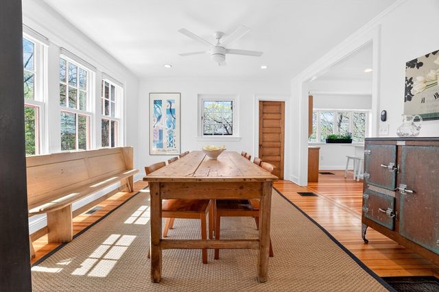 70 Curve St, Wellesley, MA 02482