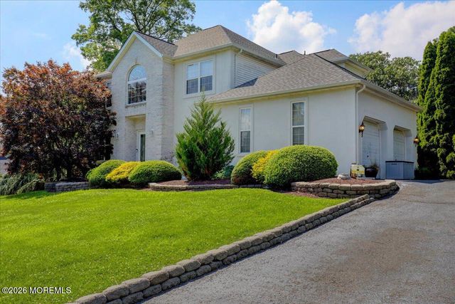 9 Cecilia Court, Howell, NJ 07731