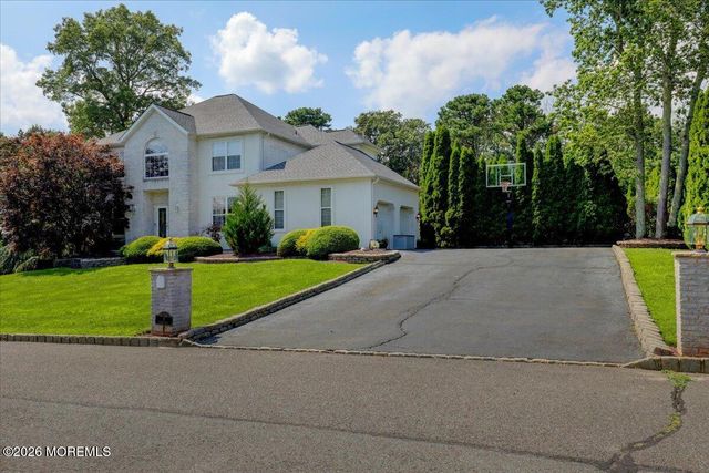 9 Cecilia Court, Howell, NJ 07731