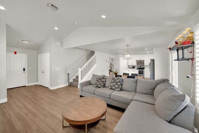 5106 W JAYCIE CT, Kearns, UT 84118