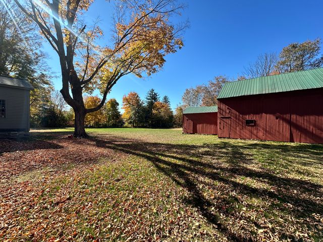 27 Middle Quarter Road, Woodbury, CT 06798