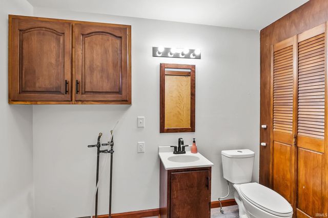 21722 N State Road 101, Woodburn, IN 46797