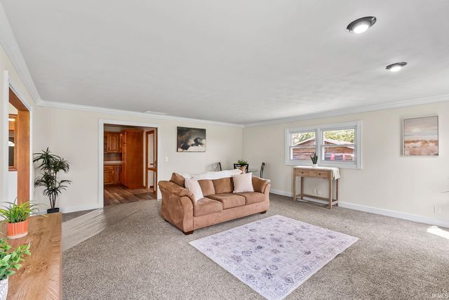 21722 N State Road 101, Woodburn, IN 46797