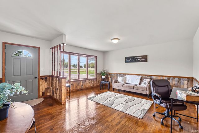 21722 N State Road 101, Woodburn, IN 46797