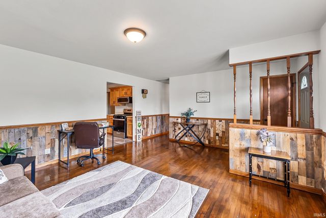 21722 N State Road 101, Woodburn, IN 46797