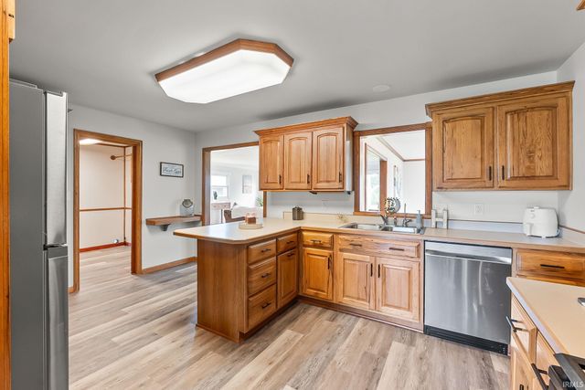 21722 N State Road 101, Woodburn, IN 46797