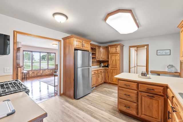 21722 N State Road 101, Woodburn, IN 46797