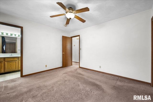 1215 E SYCAMORE Street, Canton, IL 61520