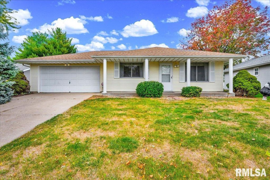 1215 E SYCAMORE Street, Canton, IL 61520