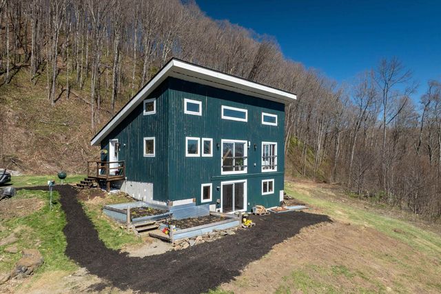 167 Ward Hill Road, Tunbridge, VT 05077