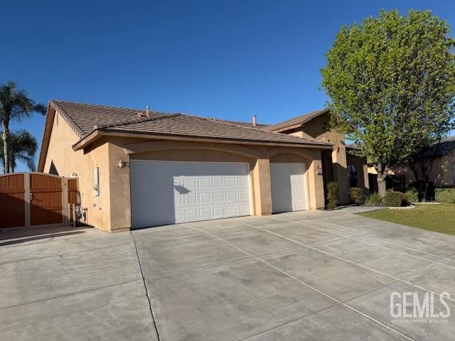 12022 Copernicus Avenue, Bakersfield, CA 93312