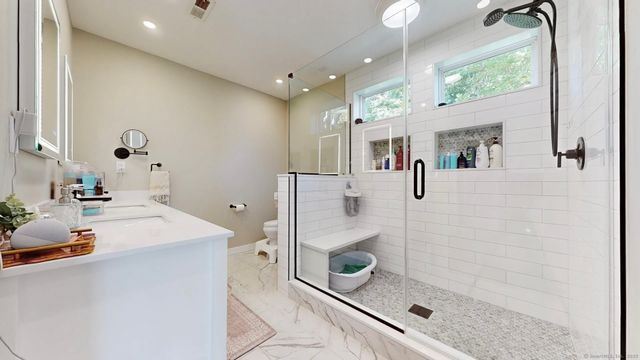 15 Alpha Street, Milford, CT 06460