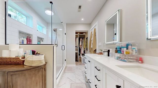 15 Alpha Street, Milford, CT 06460