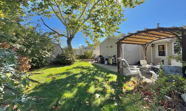 15 Alpha Street, Milford, CT 06460