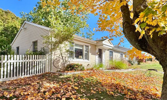 15 Alpha Street, Milford, CT 06460