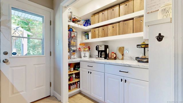 15 Alpha Street, Milford, CT 06460