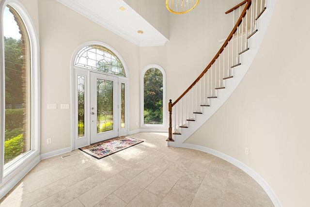 807 Candlewood Trail, Chattanooga, TN 37421