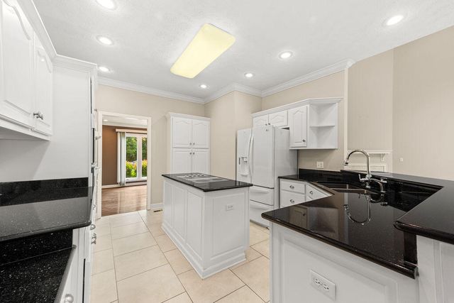 807 Candlewood Trail, Chattanooga, TN 37421