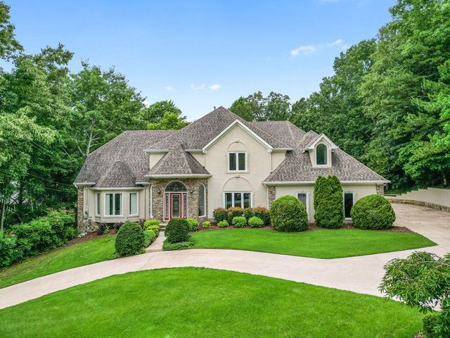807 Candlewood Trail, Chattanooga, TN 37421