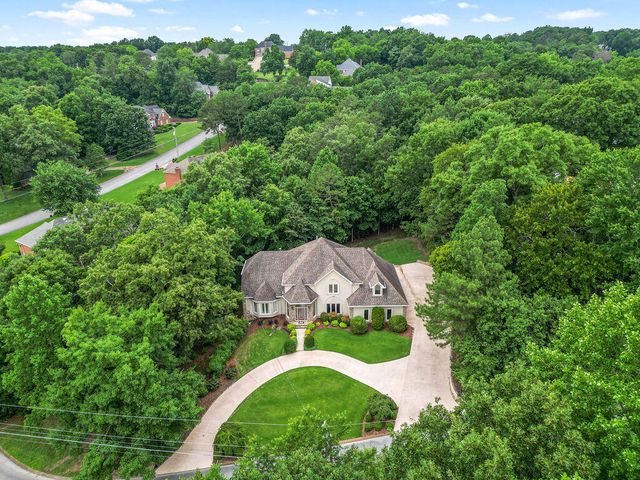 807 Candlewood Trail, Chattanooga, TN 37421
