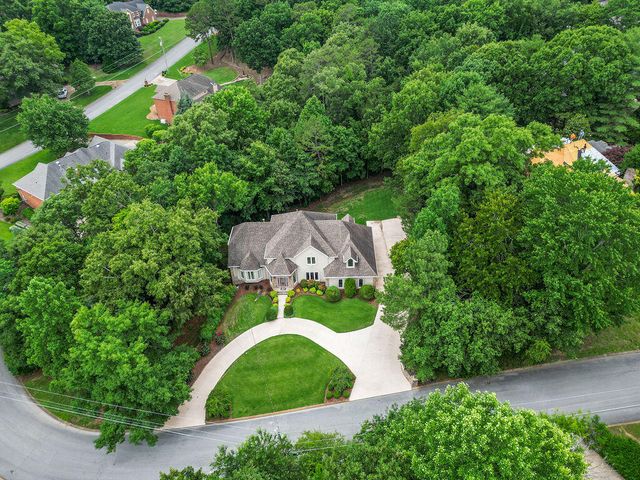 807 Candlewood Trail, Chattanooga, TN 37421