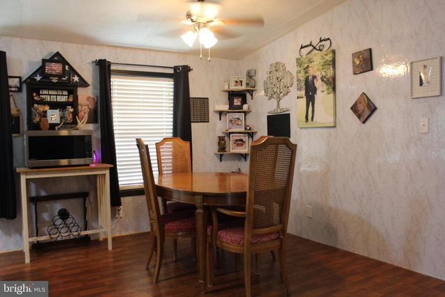 558 FANCY FILLY CIR, Martinsburg, WV 25403