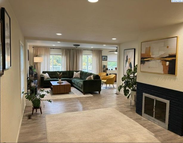 305 SE Jackson St, Pullman, WA 99163