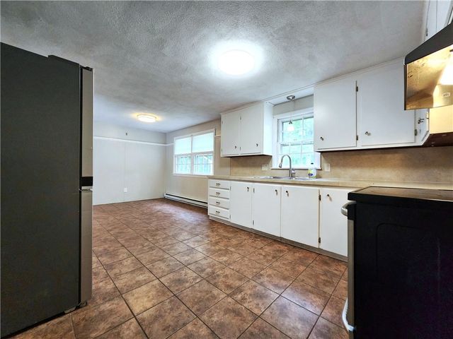 68 Laurel Avenue, Coventry, RI 02816