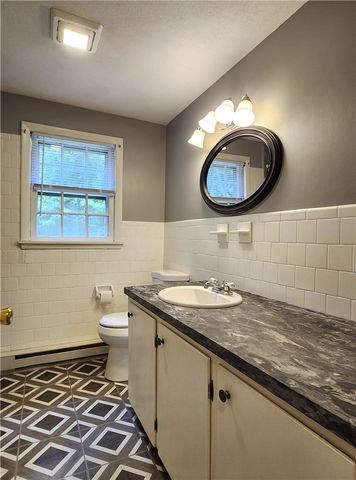 68 Laurel Avenue, Coventry, RI 02816