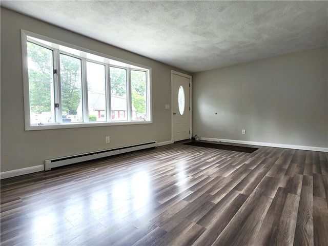 68 Laurel Avenue, Coventry, RI 02816