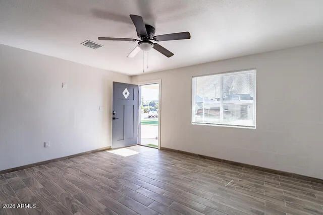 37 E EL PARQUE Drive B, Tempe, AZ 85282