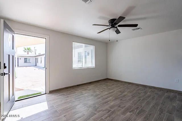 37 E EL PARQUE Drive B, Tempe, AZ 85282