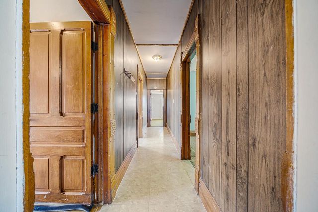 318 W NYE STREET, Hortonville, WI 54944