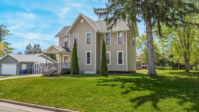 318 W NYE STREET, Hortonville, WI 54944