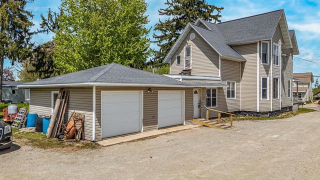 318 W NYE STREET, Hortonville, WI 54944