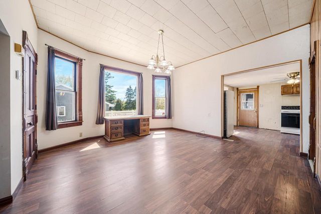 318 W NYE STREET, Hortonville, WI 54944