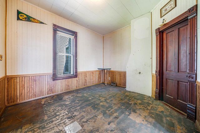 318 W NYE STREET, Hortonville, WI 54944