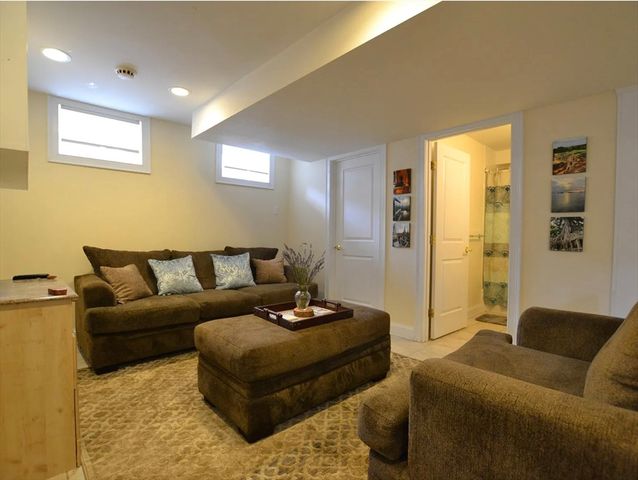 58 Spiers Rd, Newton, MA 02459